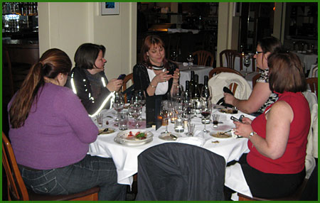 Tweeting Tweeting up at dinner in San Francisco