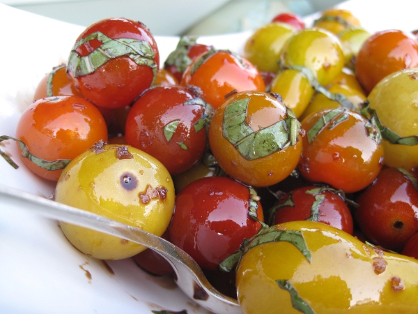 Fresh tomatoes with basil